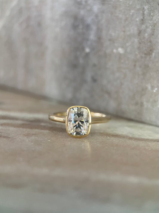 Bangin' Bezel - Elongated Cushion Cut Edition